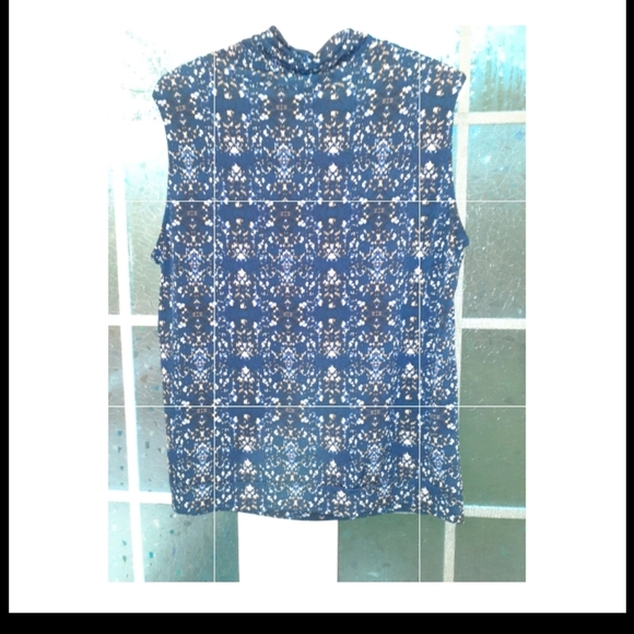 3/$25 Cowl neck sleeveless top. - Picture 3 of 3